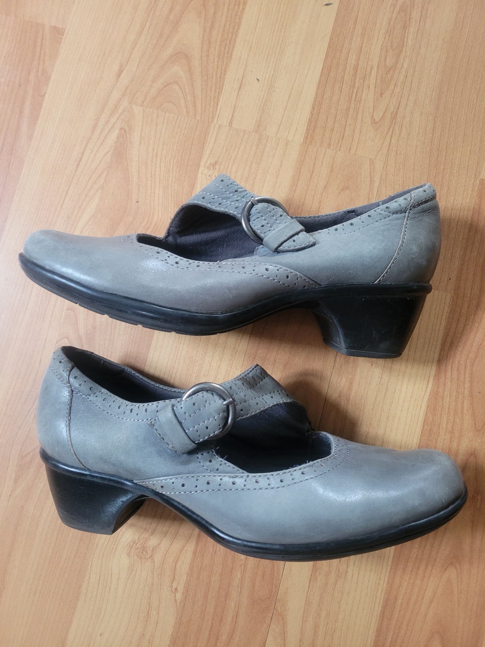 Clarks Gray Mary Jane Block Heel Pumps